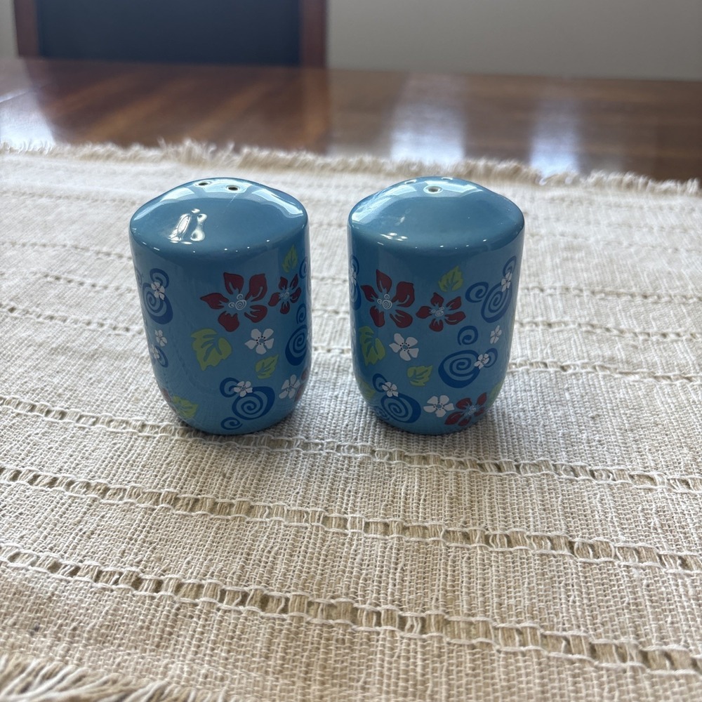 Disney Parks Mickey‎ Mouse Pattern Salt and Pepper Shakers RETIRED